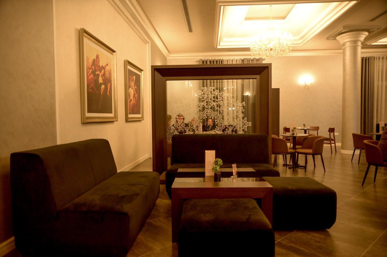 Hotel Vila Imperial Elbasan Exteriör bild